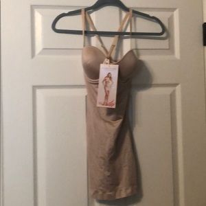 Victoria’s Secret nude cupped shaping slip 32D